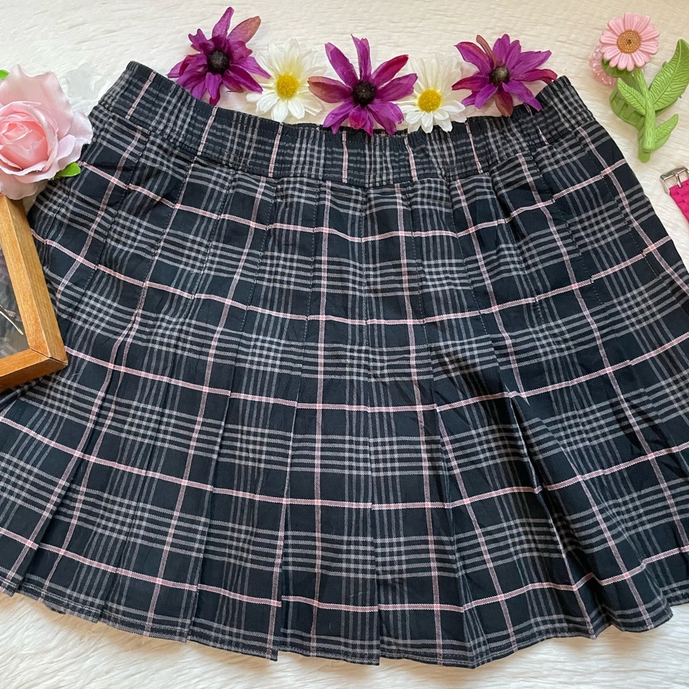 Abercrombie Kids pleated school girl gray and Pink Skater mini skort